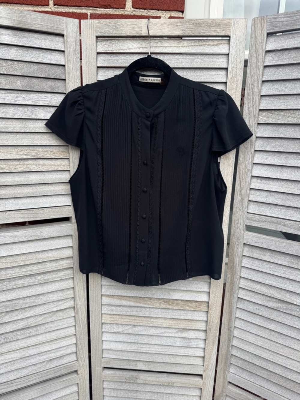 Alice Olivia Black Pleated Silk Blend Blouse Sz L Quiet Luxury Office Chic